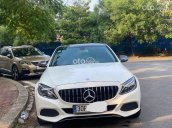 Cần bán gấp Mercedes sản xuất 2016, màu trắng  