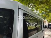 Cần bán Toyota Hiace năm sản xuất 2005, màu bạc, giá tốt