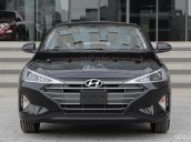 Hyundai Elantra giá ưu đãi tháng 10, giá cạnh tranh