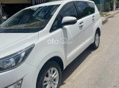 Bán ô tô Toyota Innova E năm 2018, màu trắng  