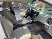 Xe Kia Rio 1.4AT Hatchback 2015, màu trắng