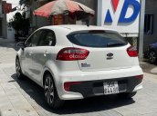 Xe Kia Rio 1.4AT Hatchback 2015, màu trắng