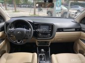 Mitsubishi Outlander 2.4 Premium màu đen đi ít