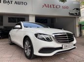 Cần bán xe Mercedes-Benz E200 sản xuất 2019 còn mới, giá cạnh tranh