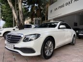 Cần bán xe Mercedes-Benz E200 sản xuất 2019 còn mới, giá cạnh tranh