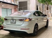 Xe Hyundai Elantra 2018, màu trắng còn mới