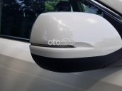 Bán ô tô Honda CR-V sx 2019, rất ít đi, odo 16.000km, số tự động, nhập khẩu nguyên chiếc, màu trắng, giá 905 triệu