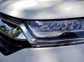 Bán ô tô Honda CR-V sx 2019, rất ít đi, odo 16.000km, số tự động, nhập khẩu nguyên chiếc, màu trắng, giá 905 triệu