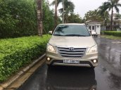 Cần bán gấp Toyota Innova E năm 2015 chính chủ