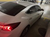 Xe Hyundai Elantra đời 2019, màu trắng chính chủ