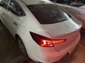 Xe Hyundai Elantra đời 2019, màu trắng chính chủ