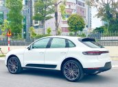 Porsche Macan năm sản xuất 2021 -  Màu trắng / nội thất hai màu đỏ đen