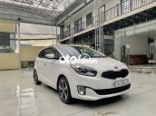 Cần bán lại xe Kia Rondo năm 2016, màu trắng còn mới