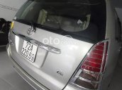 Bán xe Toyota Innova đời 2006, màu bạc chính chủ giá cạnh tranh