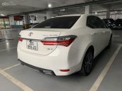 Bán xe Toyota Corolla Altis đăng ký 2017 model 2018, full kịch đồ