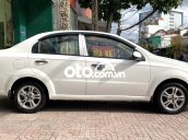 Xe Chevrolet Aveo đời 2014, màu trắng còn mới