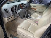 Bán Toyota Fortuner sản xuất 2009, màu đen số tự động