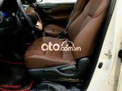 Cần bán xe Toyota Fortuner năm 2017, màu trắng, 750 triệu