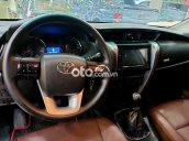 Cần bán xe Toyota Fortuner năm 2017, màu trắng, 750 triệu