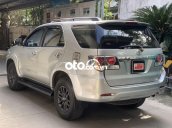 Cần bán gấp Toyota Fortuner sản xuất 2016, màu bạc xe gia đình