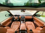 Range Rover Autobiography 5.0 LWB model 2016, sử dụng toàn hàng hiệu hơn 600tr