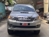 Cần bán gấp Toyota Fortuner sản xuất 2016, màu bạc xe gia đình