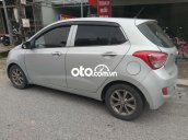 Cần bán Hyundai Grand i10 năm sản xuất 2015, màu bạc, xe nhập số sàn, giá 220tr