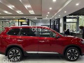 Bán Mitsubishi Outlander CVT đời 2021, màu đỏ giá cạnh tranh