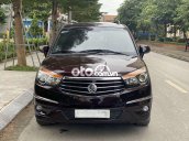 Cần bán gấp Ssangyong Stavic năm 2016, màu nâu, nhập khẩu xe gia đình