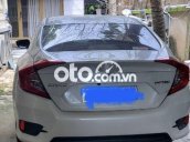 Cần bán Honda Civic năm sản xuất 2019, màu trắng, nhập khẩu 