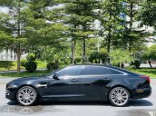 Jaguar XJL 3.0 model 2017, màu đen, xe nhập