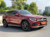 GLC 300 4Matic model 2020 đỏ, nội thất kem