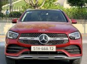 GLC 300 4Matic model 2020 đỏ, nội thất kem