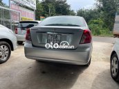 Xe Chevrolet Alero sản xuất năm 2011, màu bạc còn mới