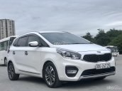 Bán xe Kia Rondo máy dầu số tự động sản xuất 2017, ít sử dụng giá tốt 585tr