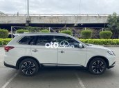 Cần bán lại xe Mitsubishi Outlander 2.0 AT Premium năm 2020, màu trắng, giá tốt