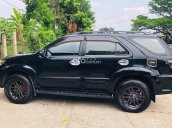 Bán Toyota Fortuner sản xuất 2016, màu đen xe gia đình