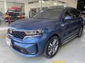 Cần bán lại xe Kia Sorento đời 2021, màu xanh lam