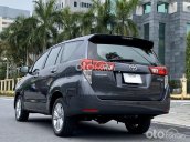 Toyota Innova 2.0V 2016, màu xanh