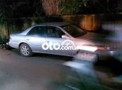 Bán ô tô Toyota Camry 2000, màu bạc