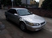 Bán Toyota Camry đời 2000 xe gia đình