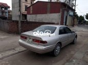 Bán Toyota Camry đời 2000 xe gia đình