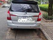 Cần bán Toyota Innova sản xuất 2015, màu bạc còn mới, giá 370tr