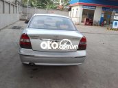 Cần bán gấp Daewoo Nubira đời 2002, màu bạc, nhập khẩu 