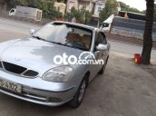 Cần bán gấp Daewoo Nubira đời 2002, màu bạc, nhập khẩu 