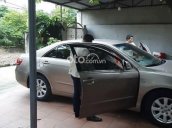 Cần bán Toyota Camry 2.4G đời 2007, màu bạc còn mới