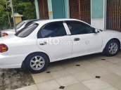 Cần bán xe Kia Spectra năm 2004, màu trắng giá cạnh tranh