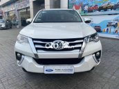 Bán xe Toyota Fortuner 2020, màu trắng còn mới