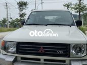 Xe Mitsubishi Pajero sản xuất 1999, màu bạc