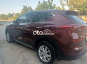 Cần bán lại xe Hyundai Tucson sản xuất 2021, màu đỏ còn mới